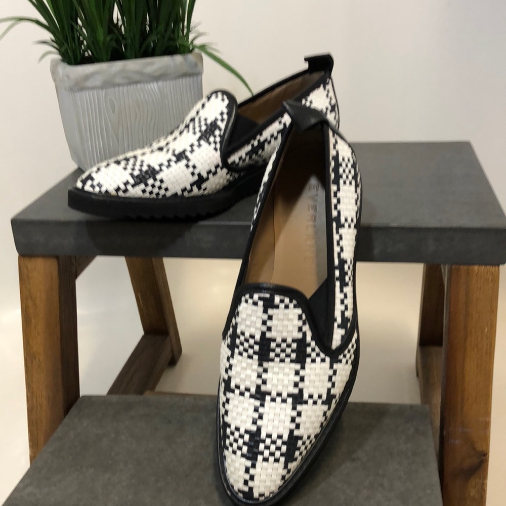 everlane street shoe.black and white plaid